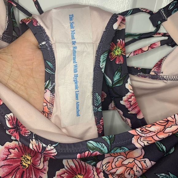 Shade & Shore Monokini 38D - Picture 4 of 8